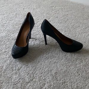 4 inch MIA heels worn 2x - size 8.5 TTS